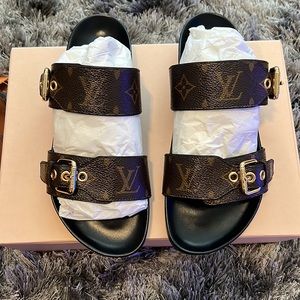 Louis Vuitton Bom Dia flat mules. Brand new never worn.